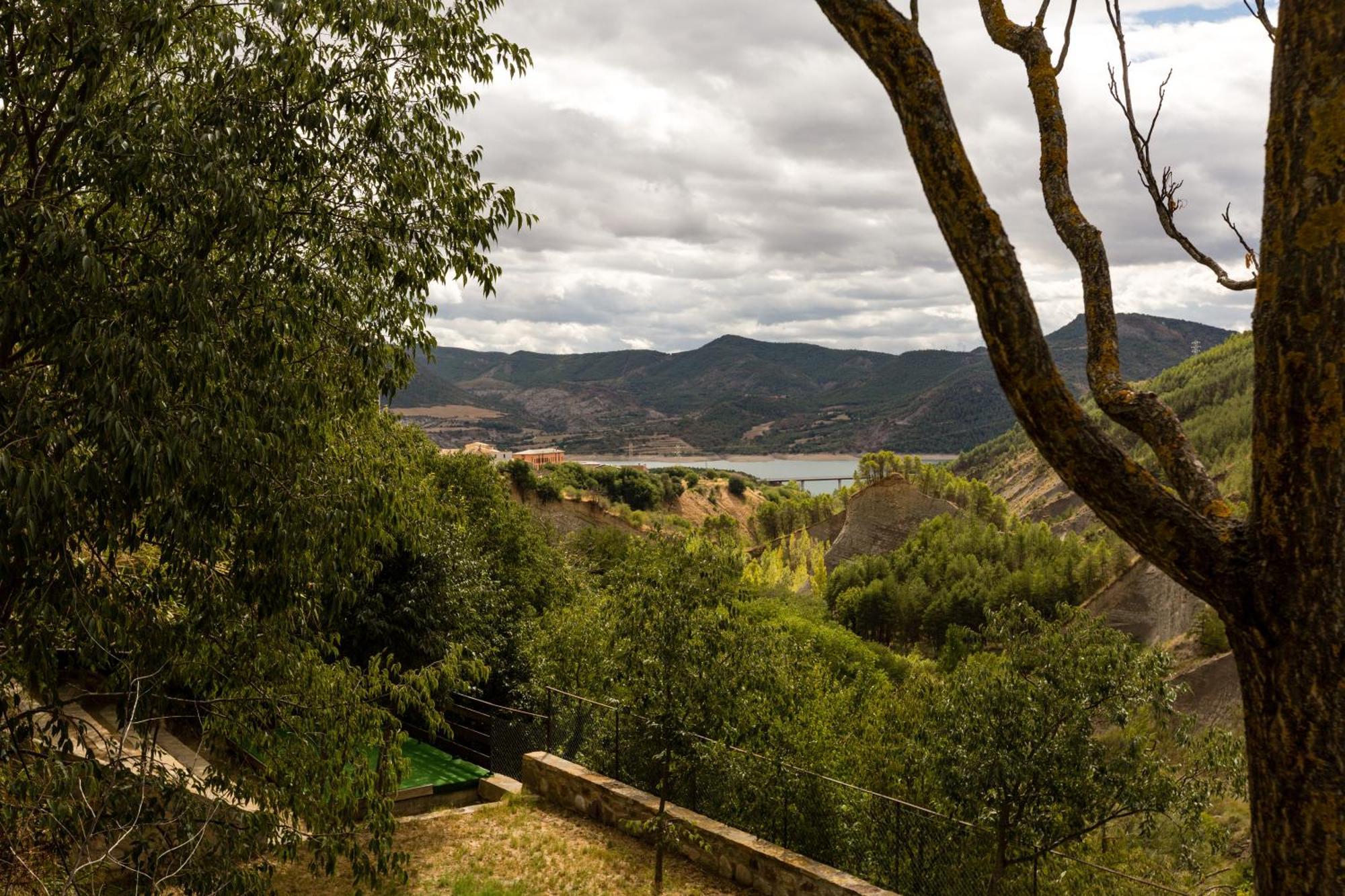 Alberg La Solana Salas de Pallas Ruang foto