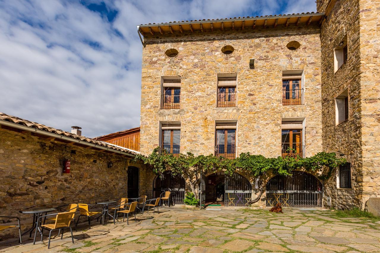 Alberg La Solana Salas de Pallas Bagian luar foto