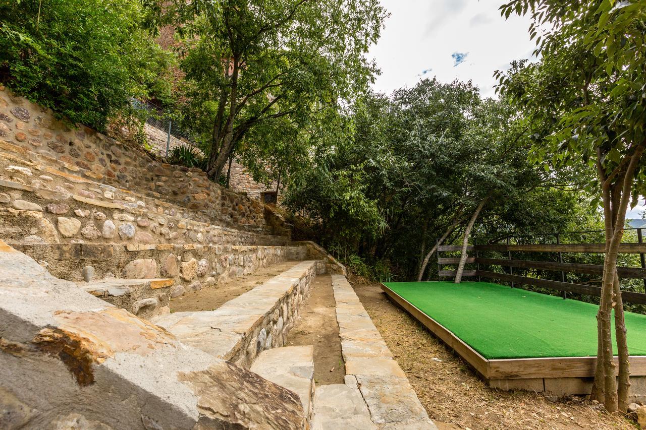 Alberg La Solana Salas de Pallas Bagian luar foto